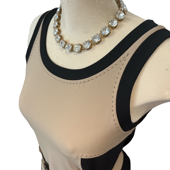 FENDI Authentic Dress Eu Size 42 Camel & Black Knee Length Belted Exposed Stitch - Picture 2 of 10